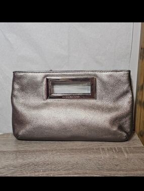 🌼SALE🌼Michael Kors Metallic SIL Rectangular Handle Clutch